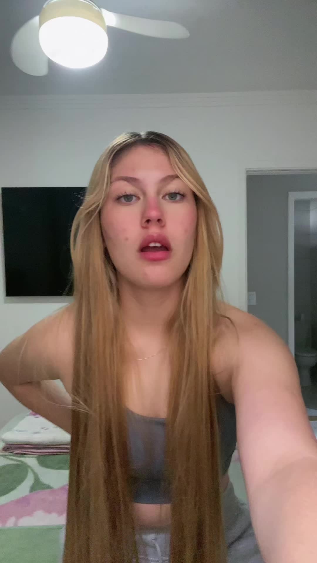@dailyisaCosta