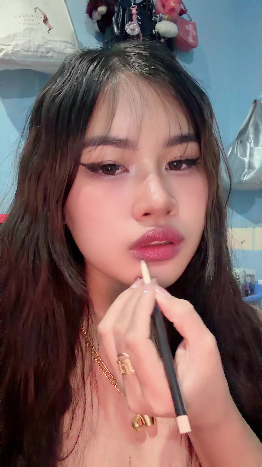 @🌹Eaint Myat Official🦂☘️