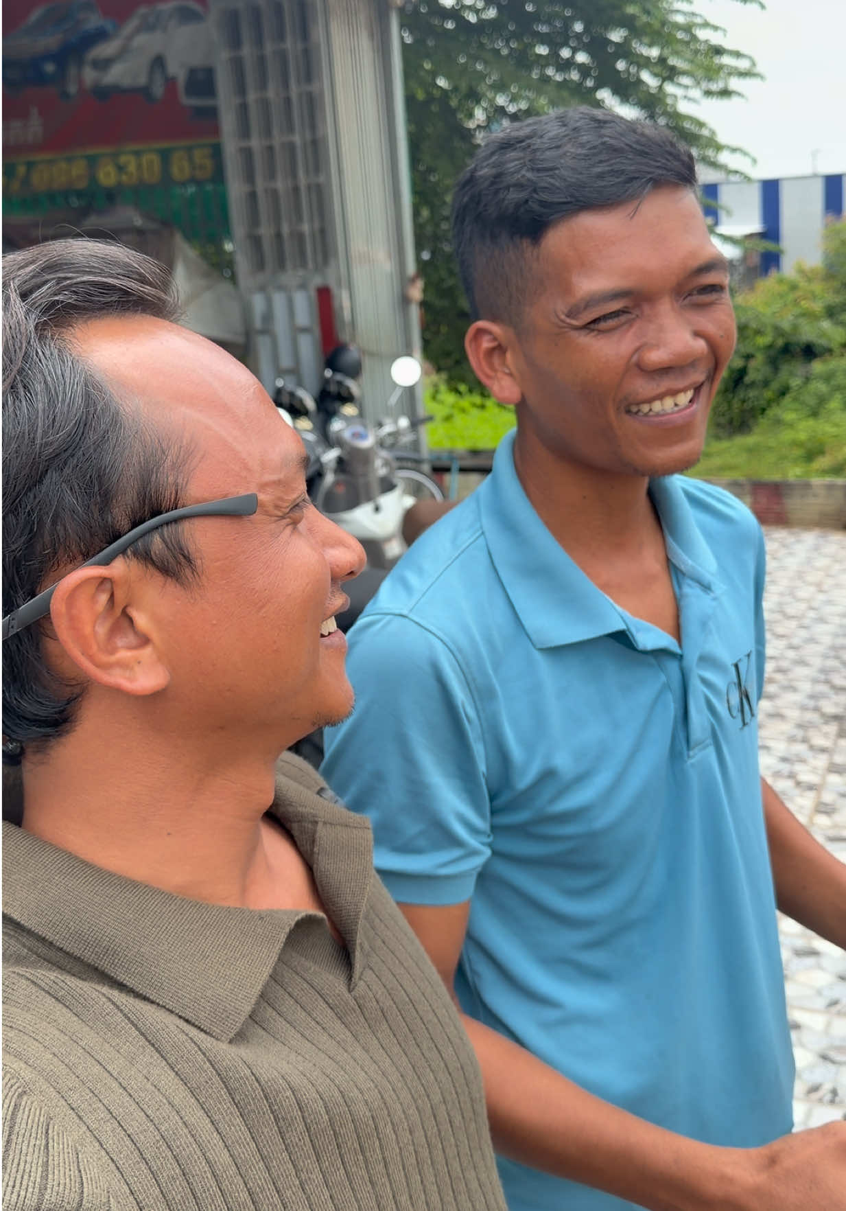 @CK លក់ឡាន