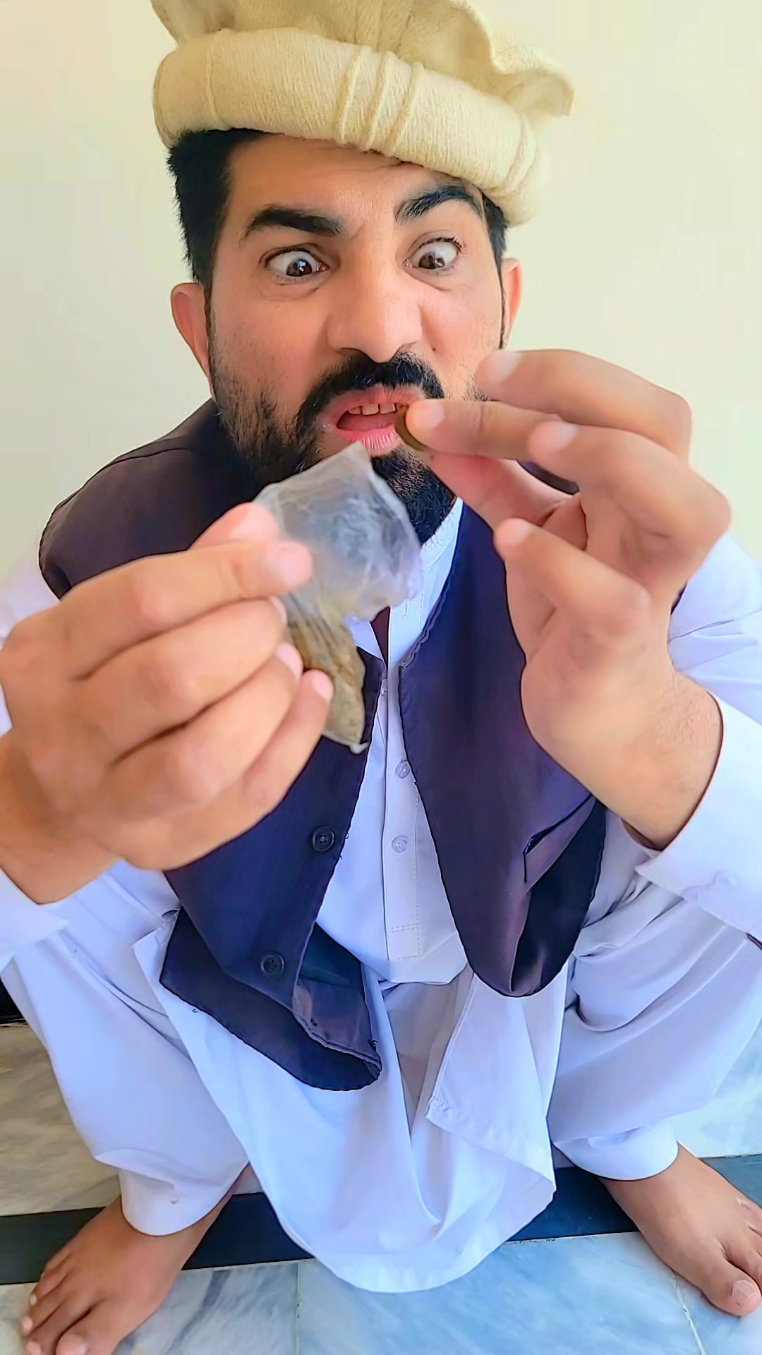 @منجن ماما آفیشل