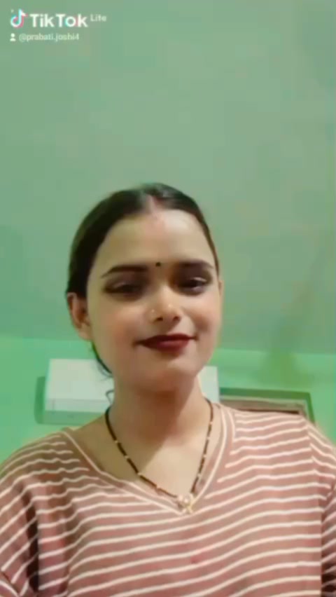 @LaX__मी 💰👀