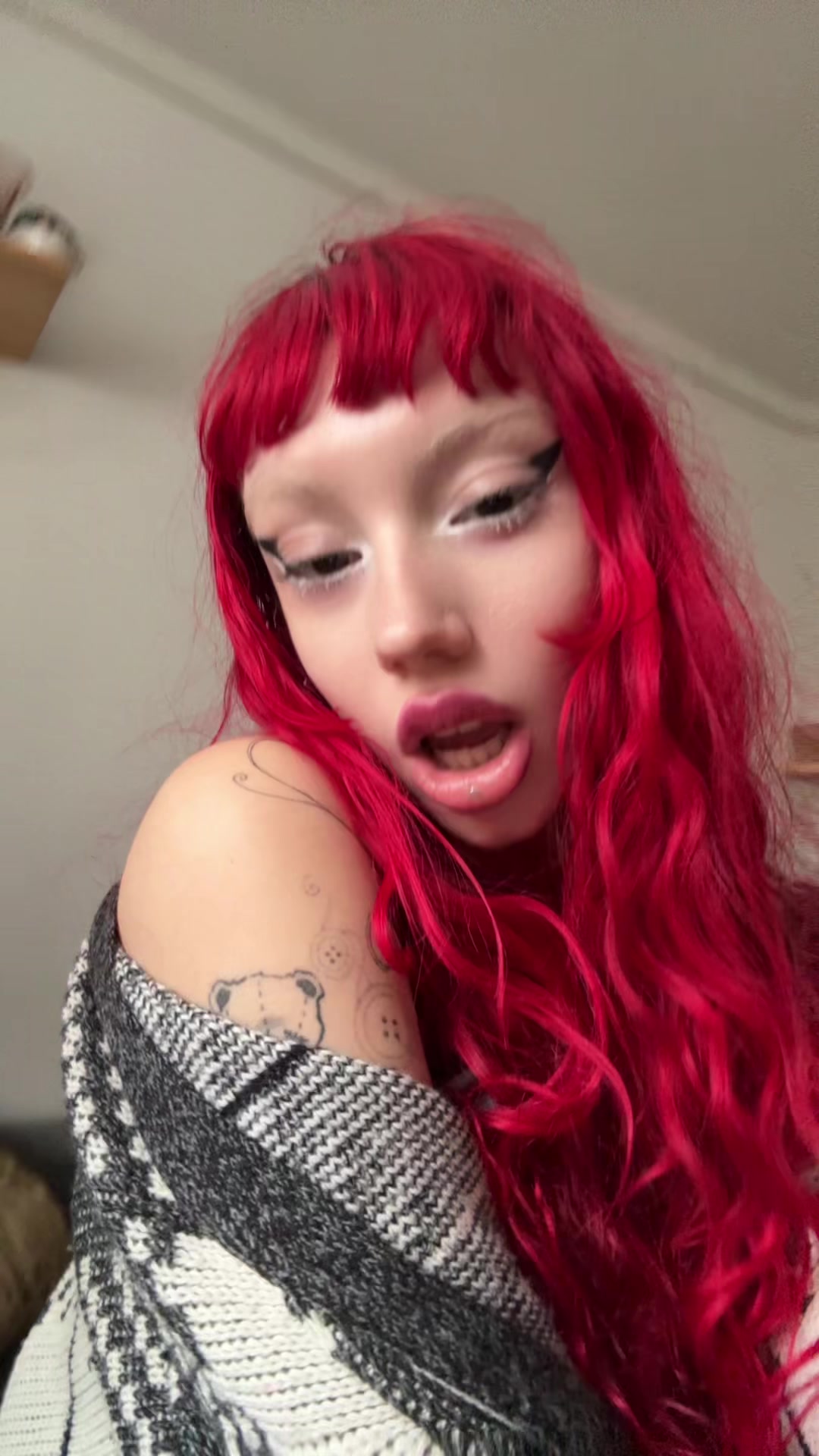 @lea_toute_rouge