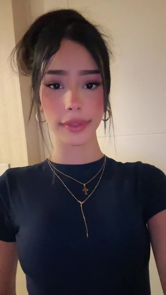 @ariannaaa