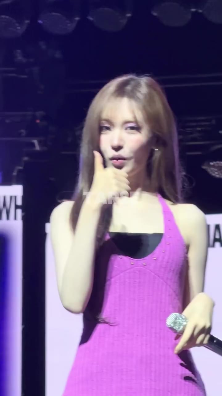 @𝕄𝕖𝕠𝕨𝕃𝕚𝕫💞