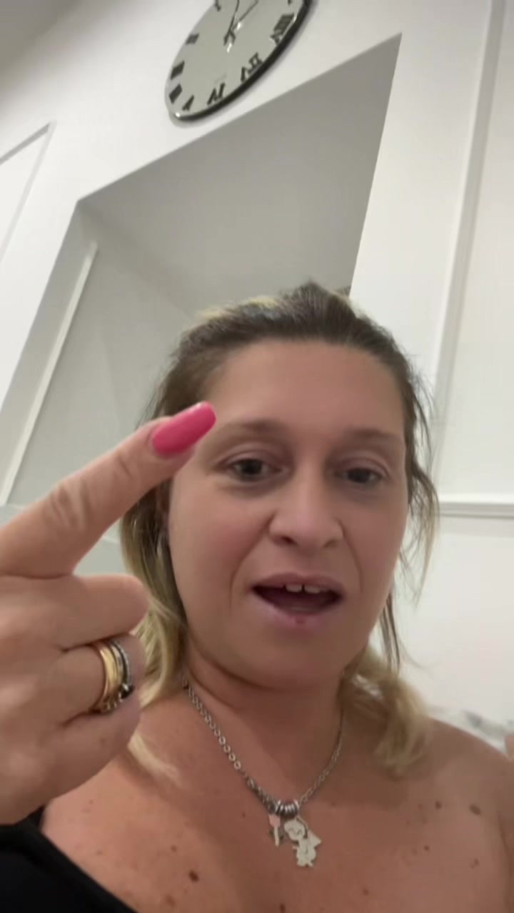 @Rosy_989