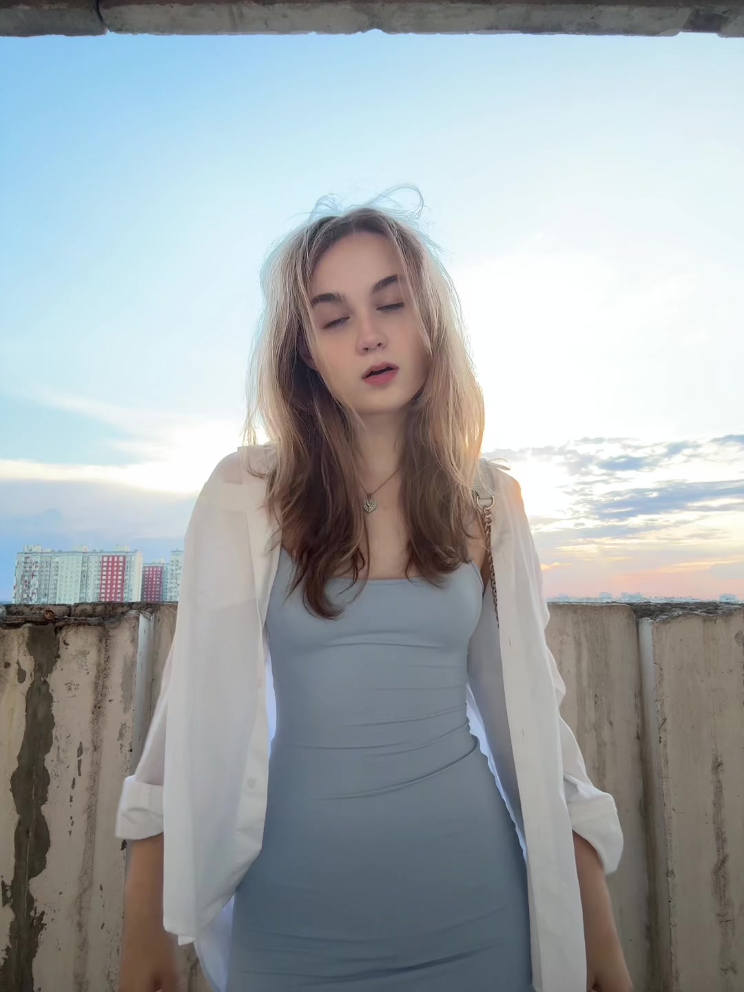 @Мерлин Монро на остановке