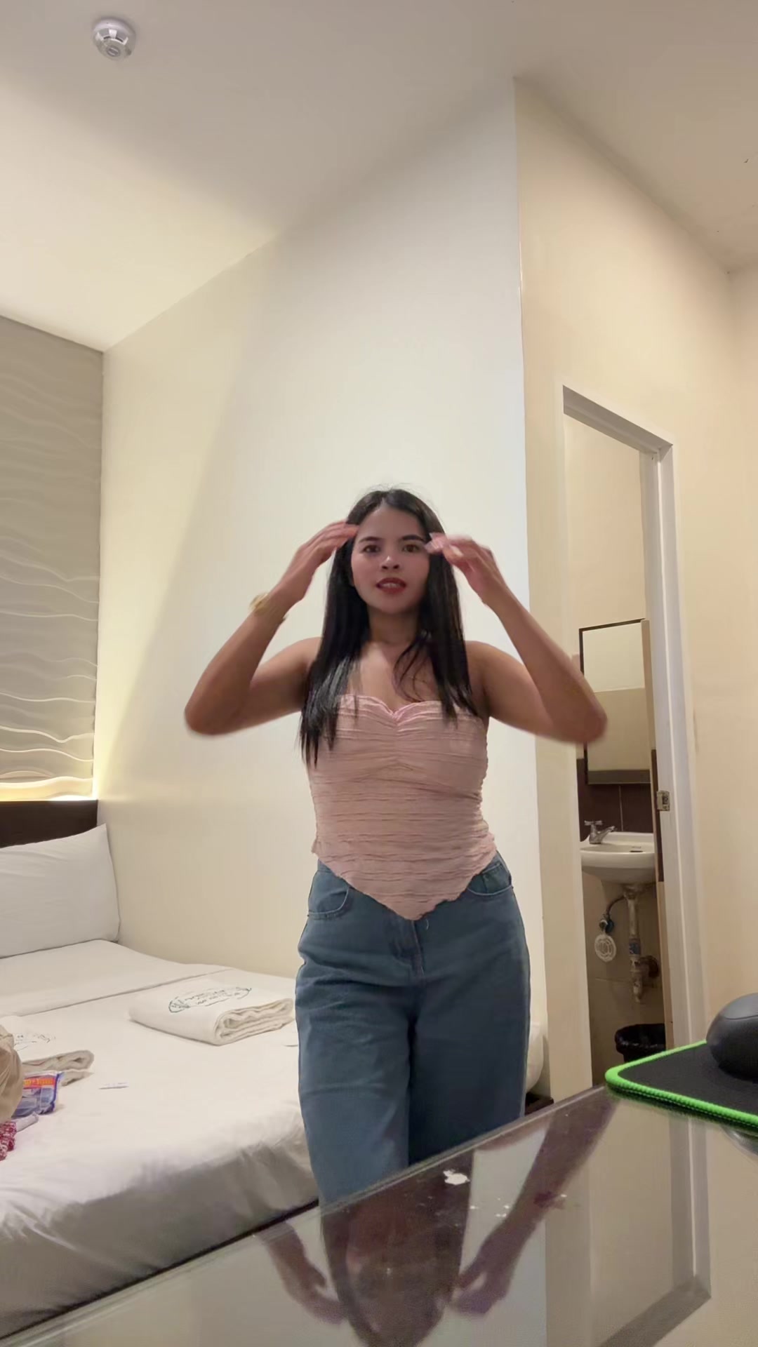 @🦋