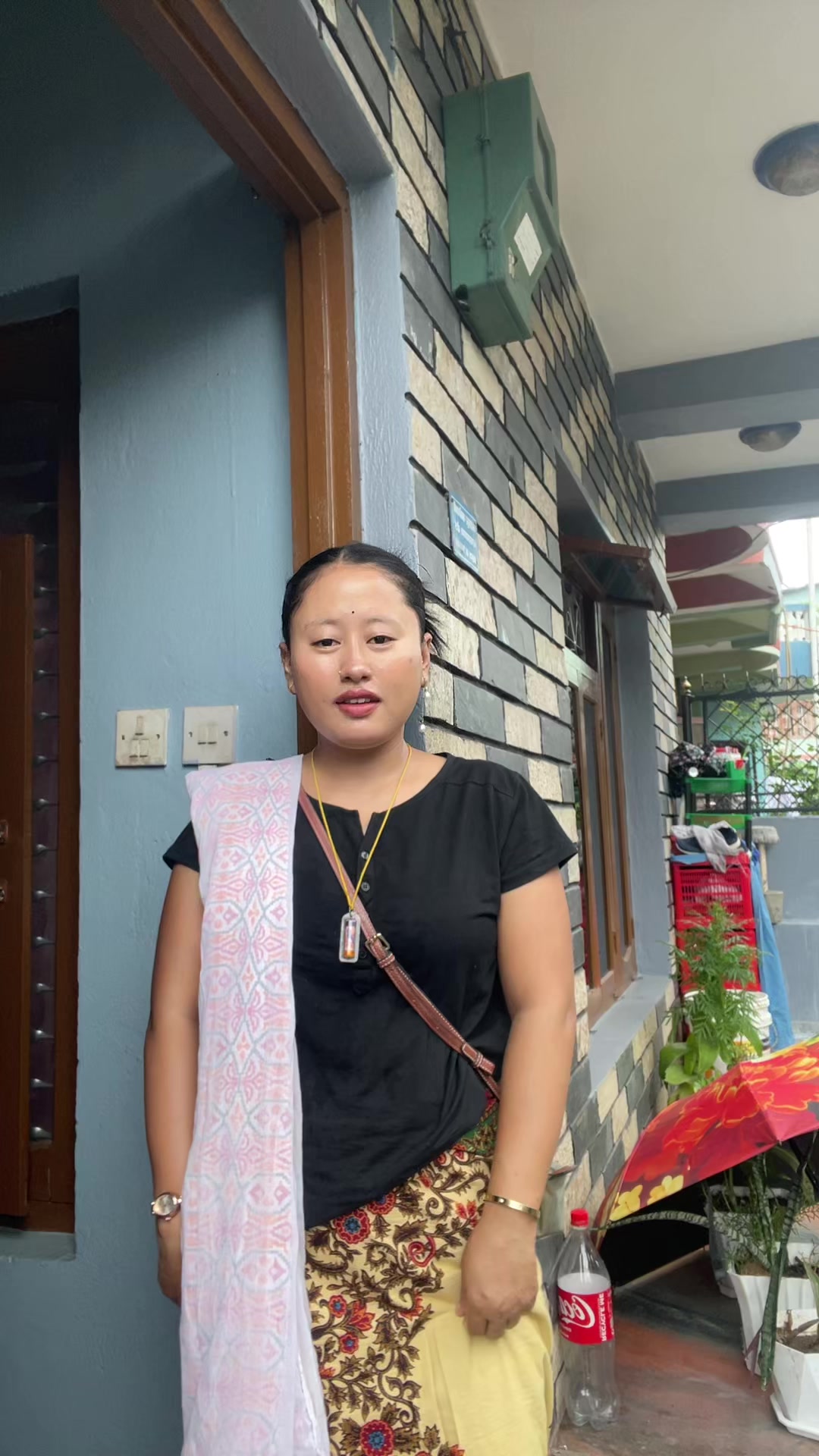 @अस्मि गुरूङ्