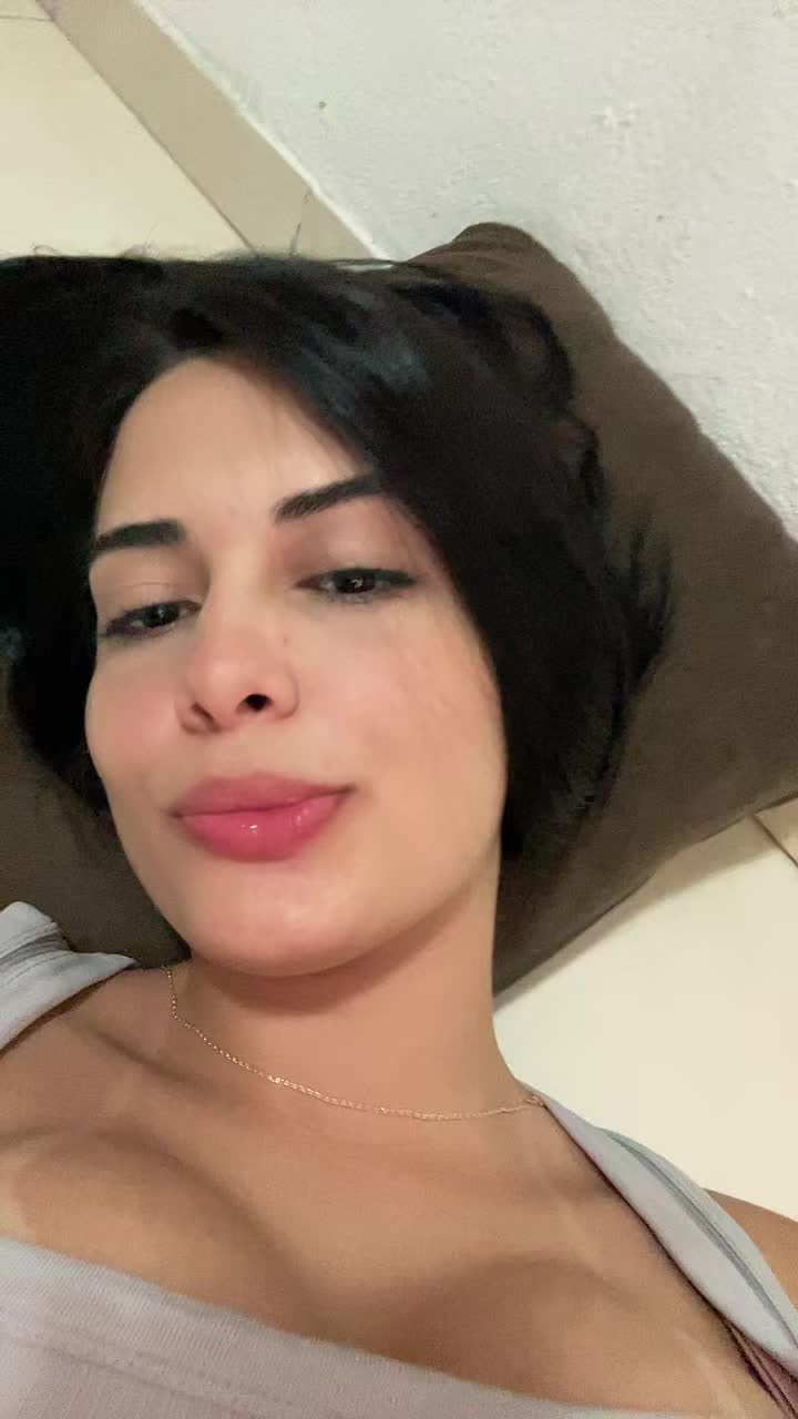 @Adriana alves