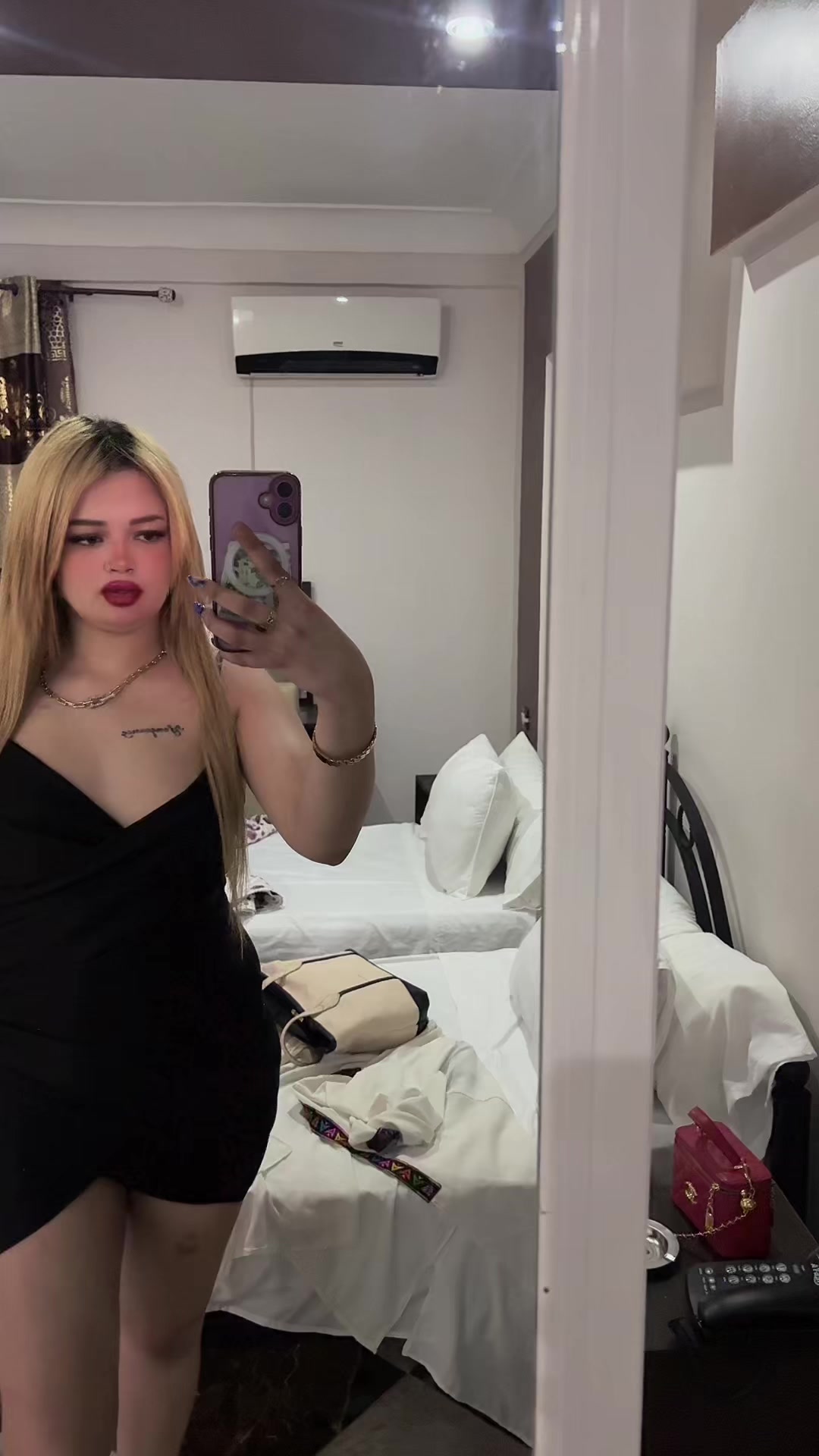 @hananelapou&eacute;e