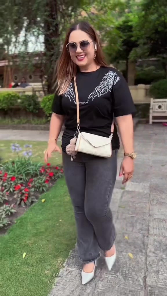 @Radhika😍
