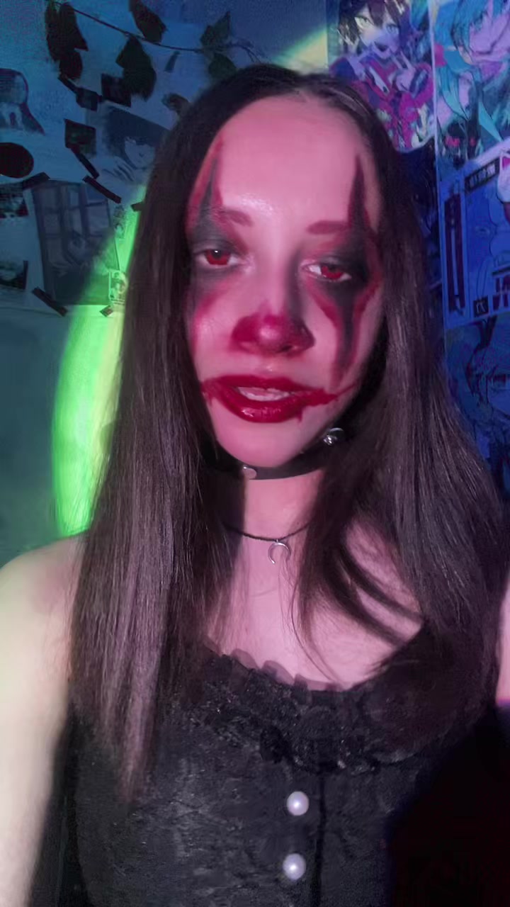 @Astrid Goth🍒