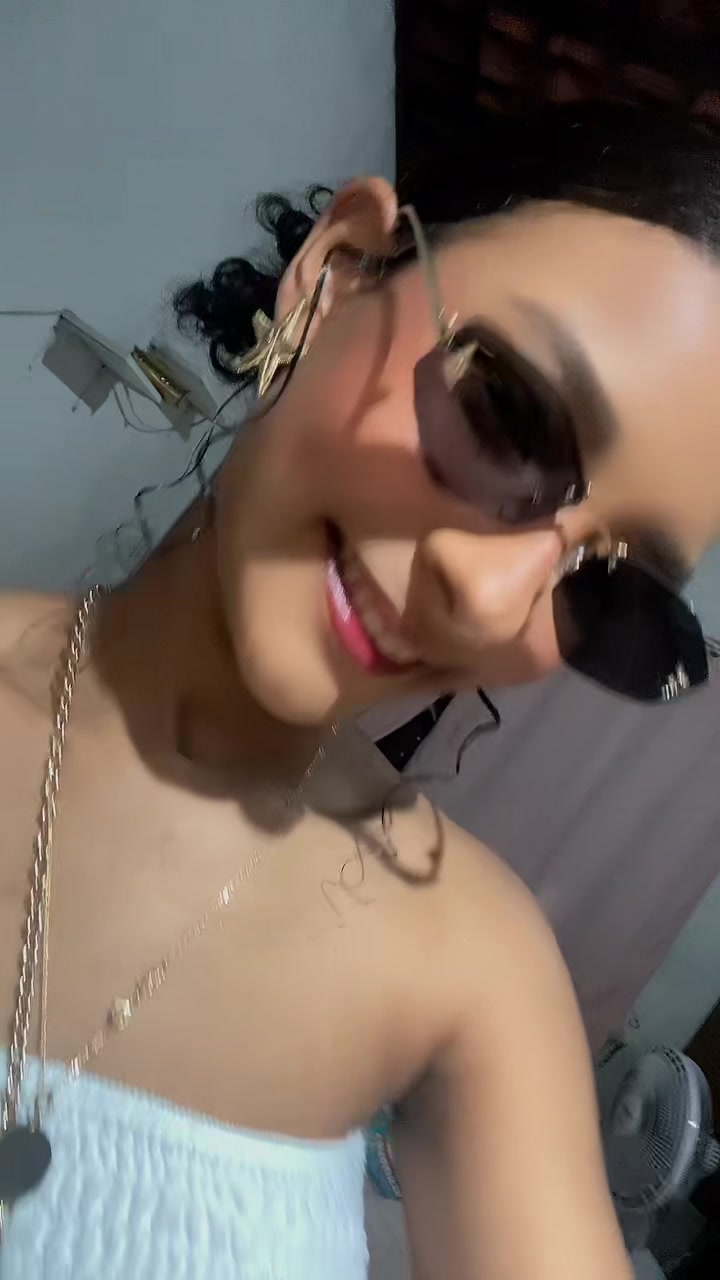 @karina_castro_
