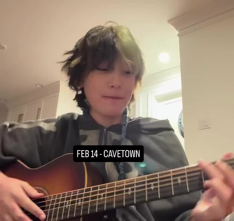 @J@3>0<