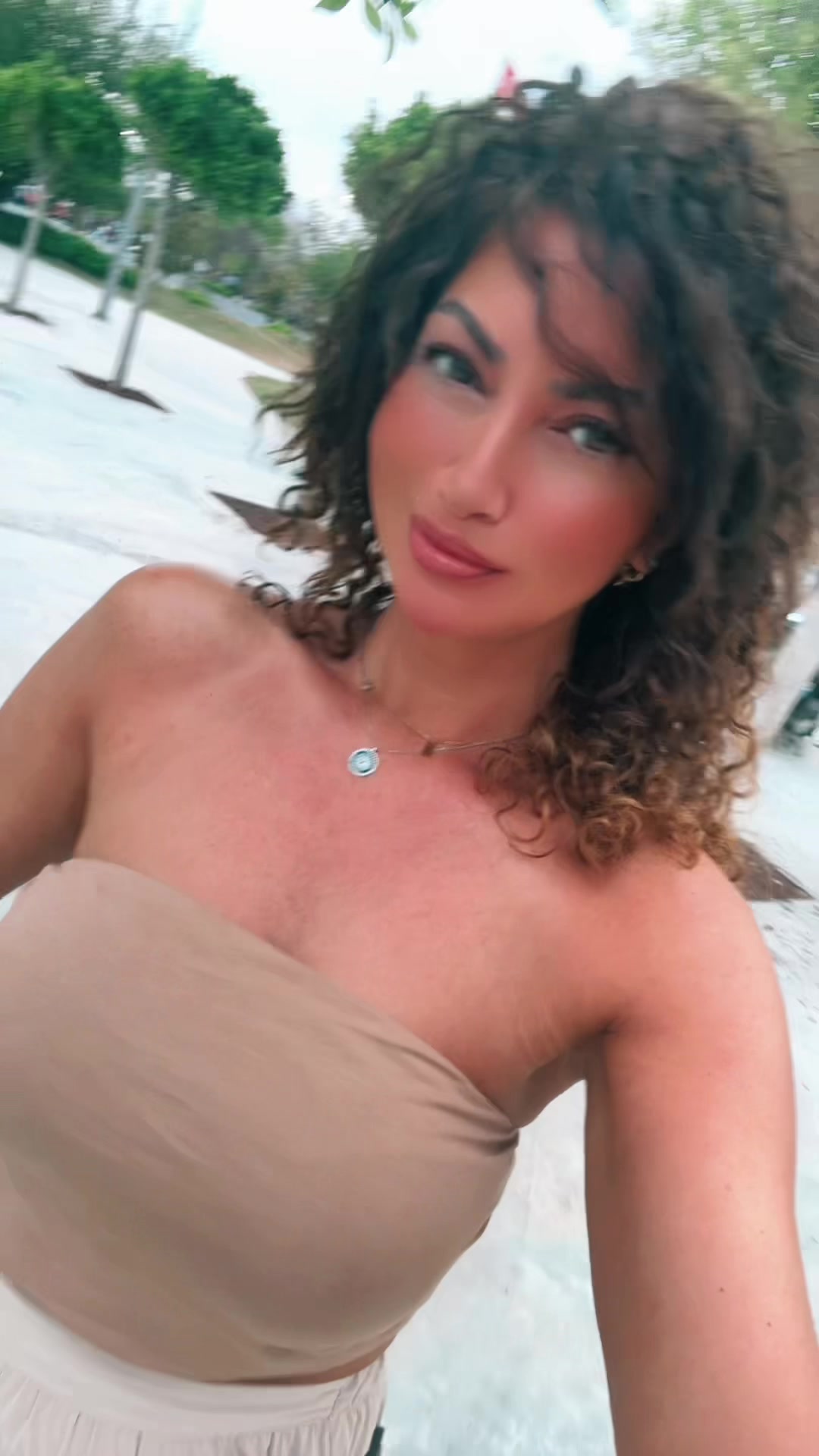 @Nili.fee