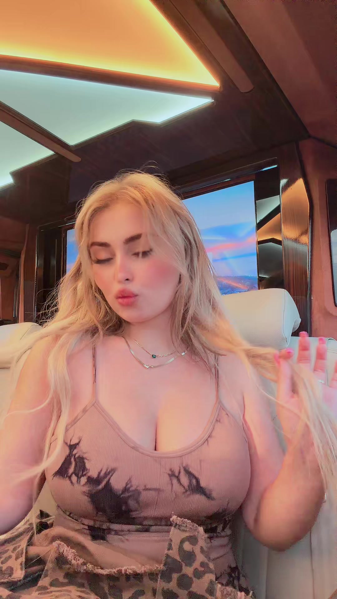 @ميمي الشريره 😈💸