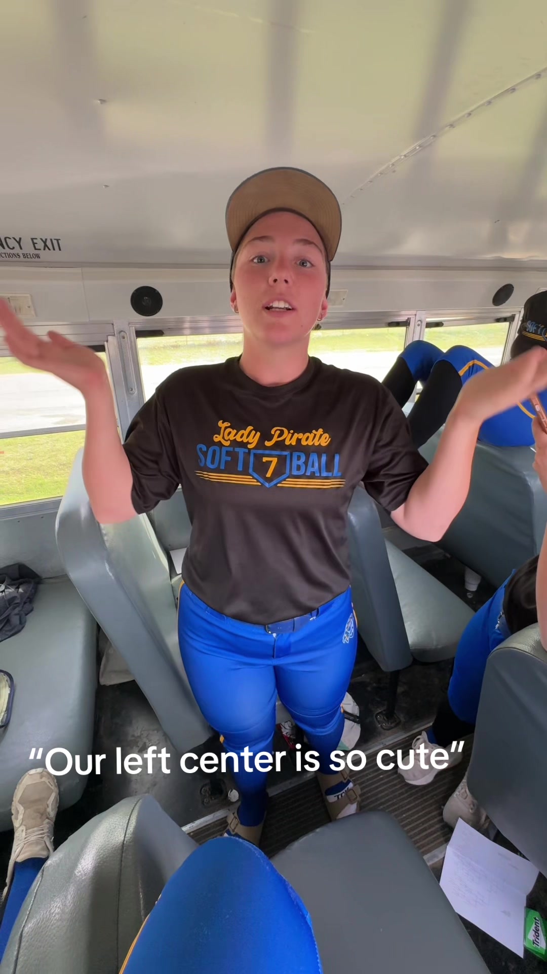 @Lady_Pirates_Barstool
