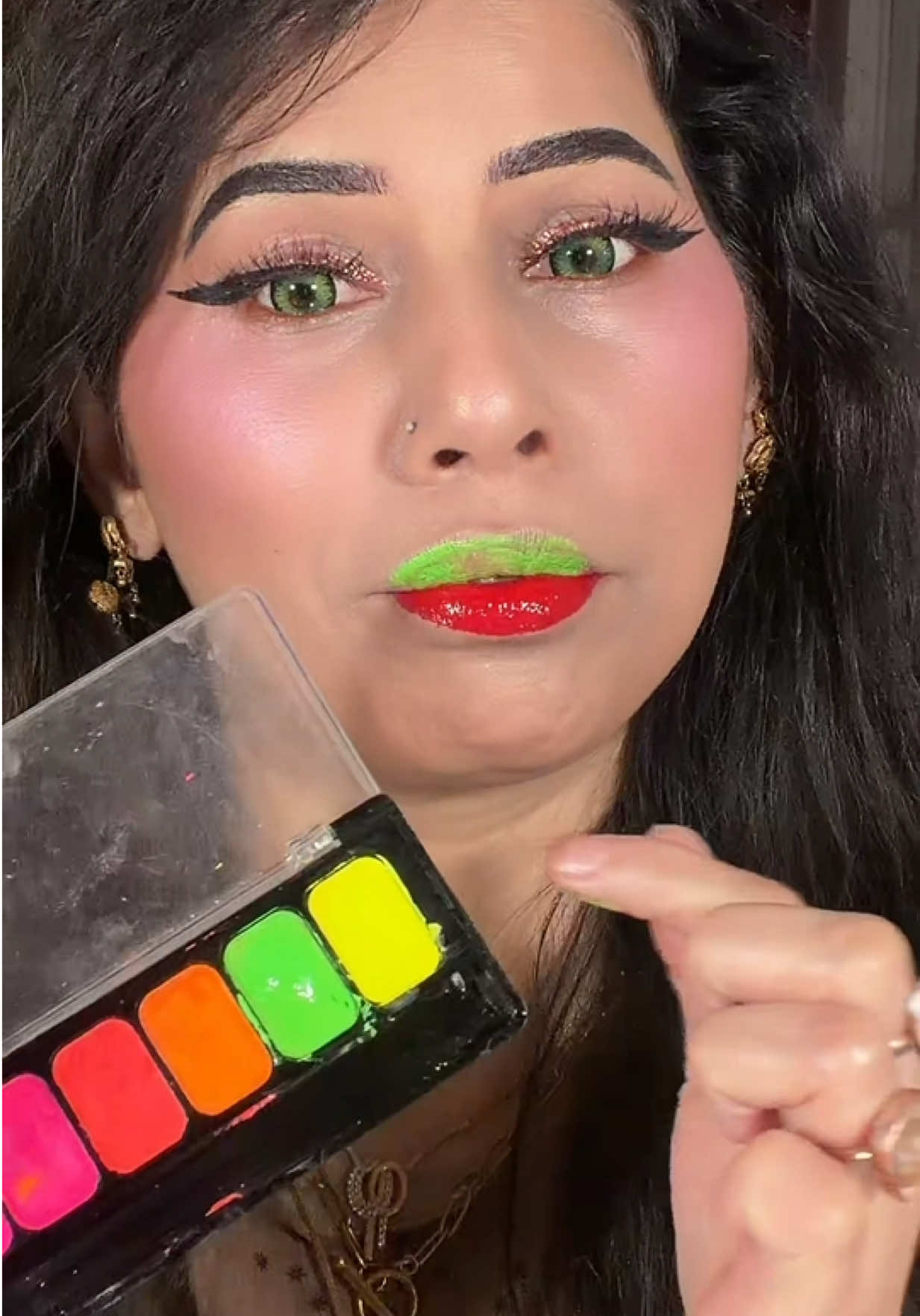 @momomalik20