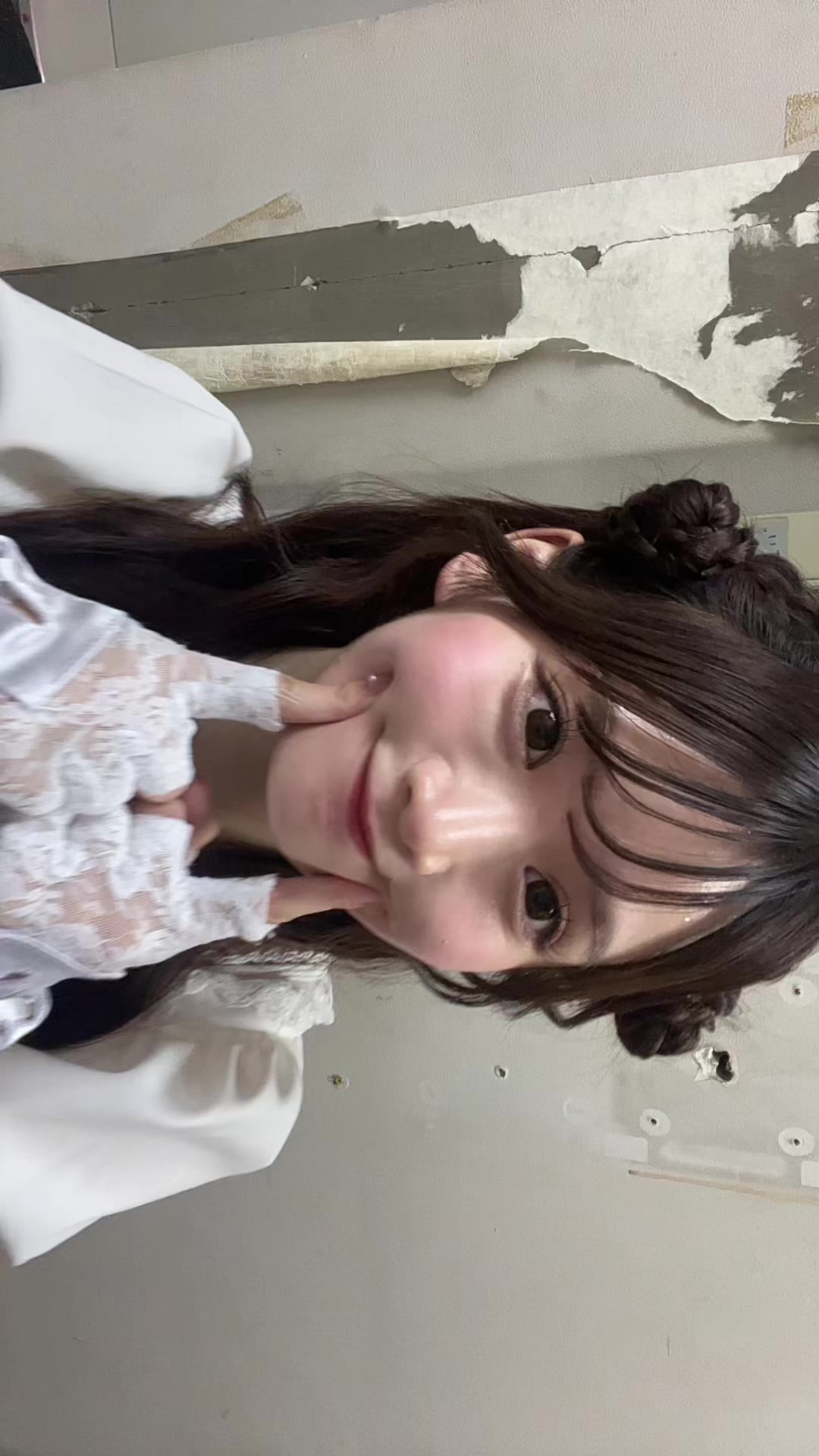 @ねむ