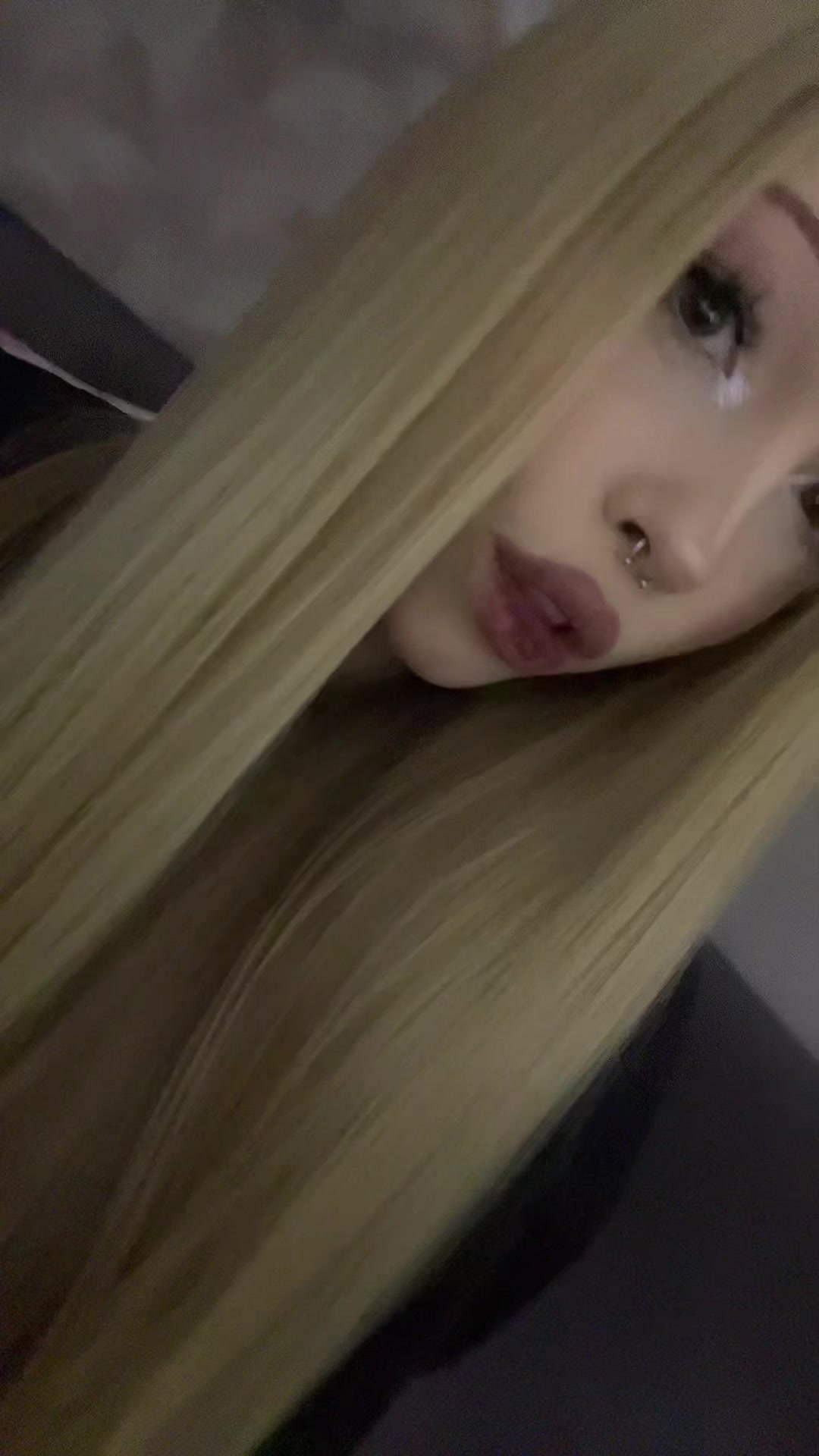 @77//