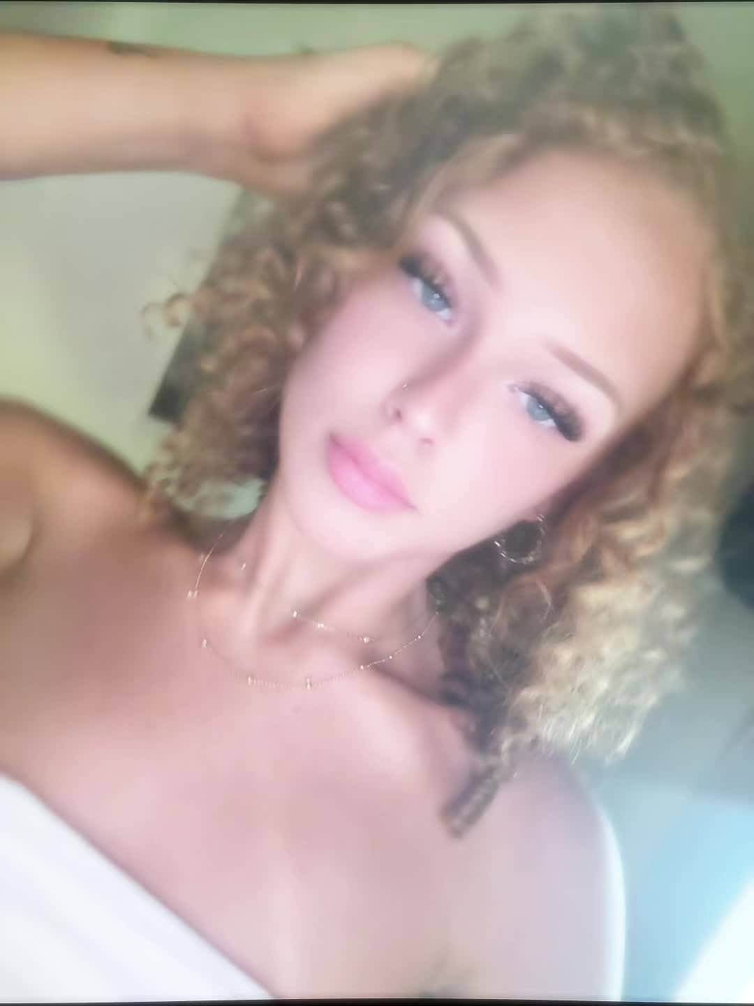 @𝔸𝕝𝕖𝕩𝕚𝕒♡︎