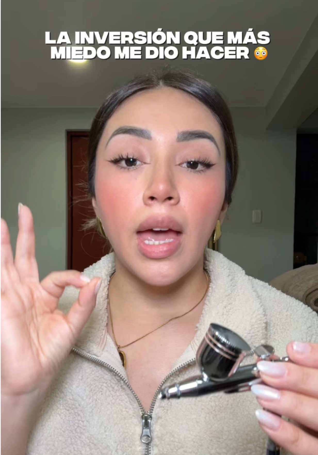@lesliemakeupartist