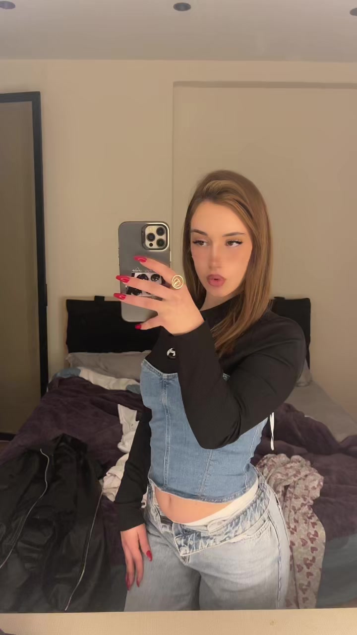 @elena
