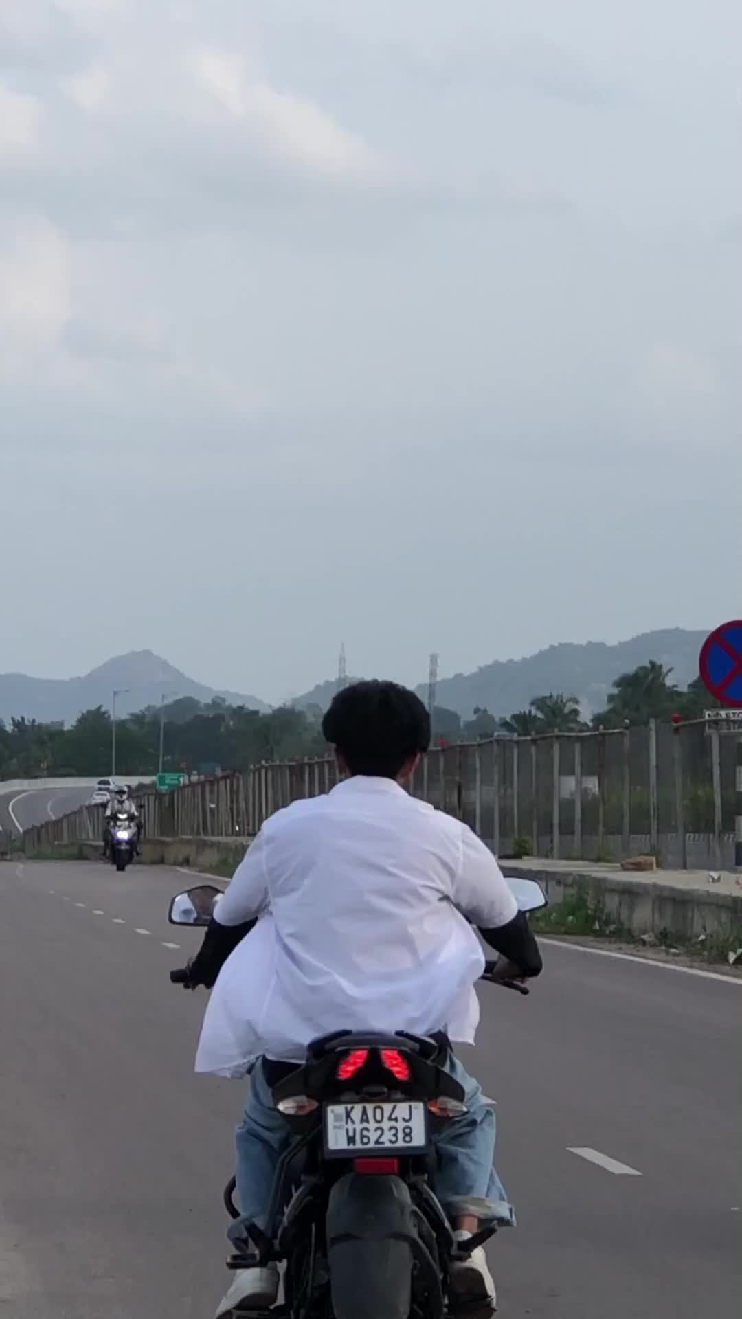 @Na bi n🤟
