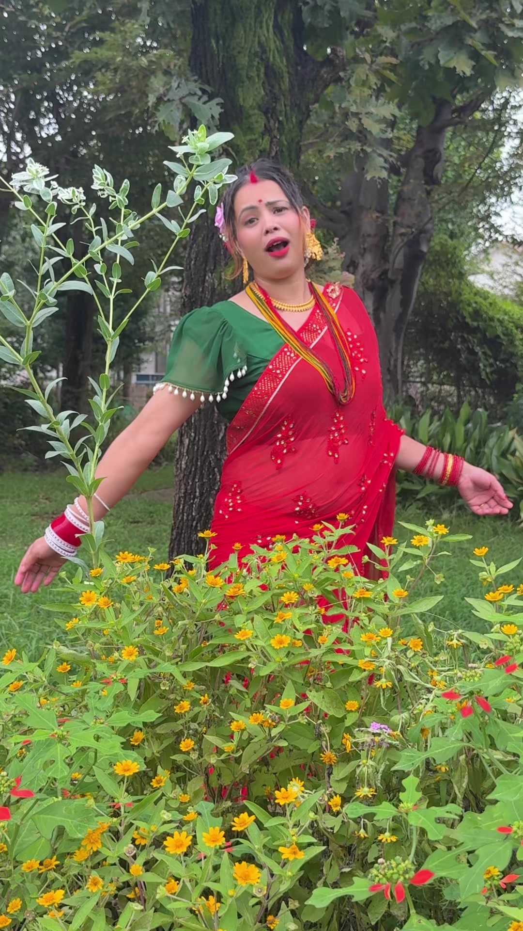 @パルティマ バスネト pratima basnet 20