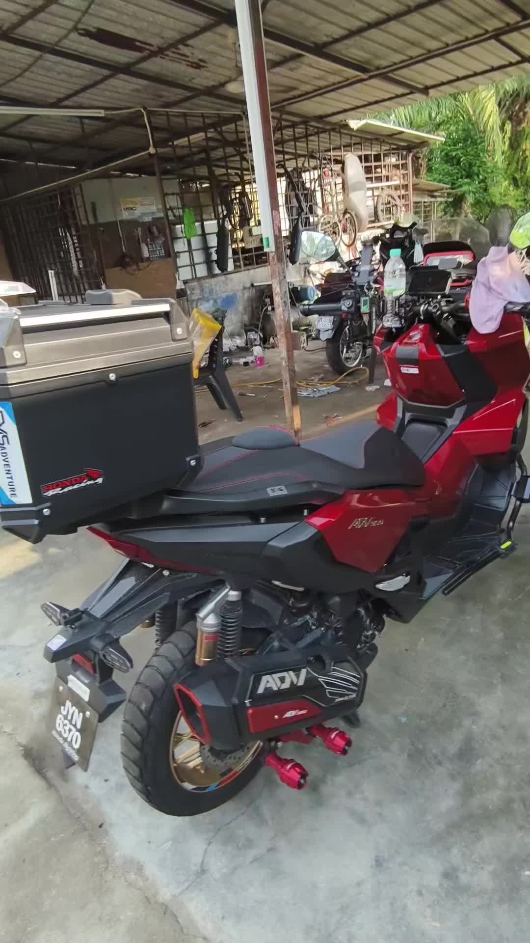 @ahli mesyuarat tingkap