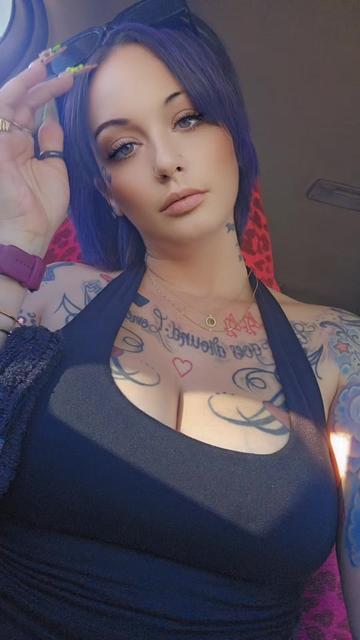 @༺_Poison.Queen_༻🌴