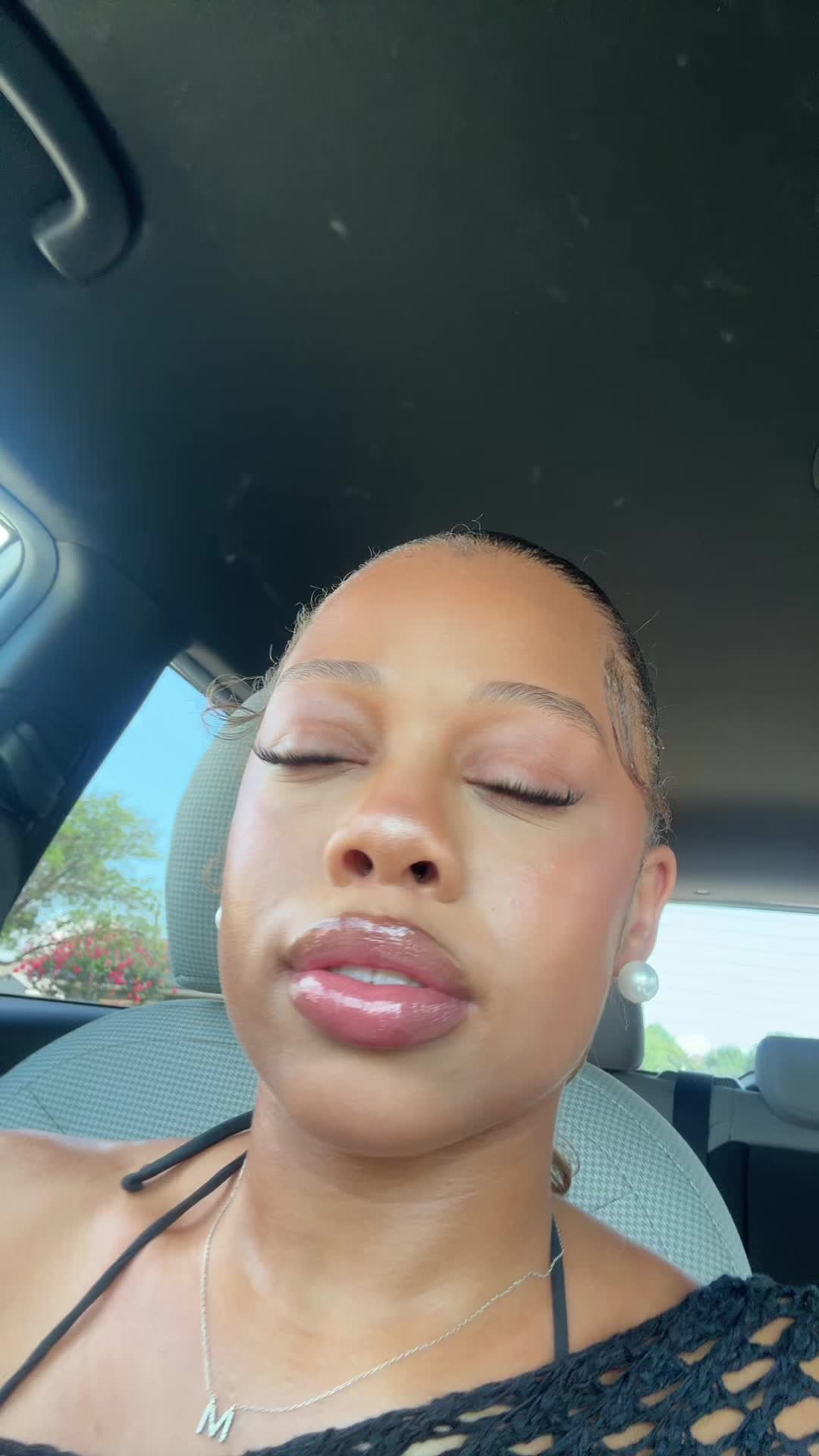 @yellowhoneysuckle