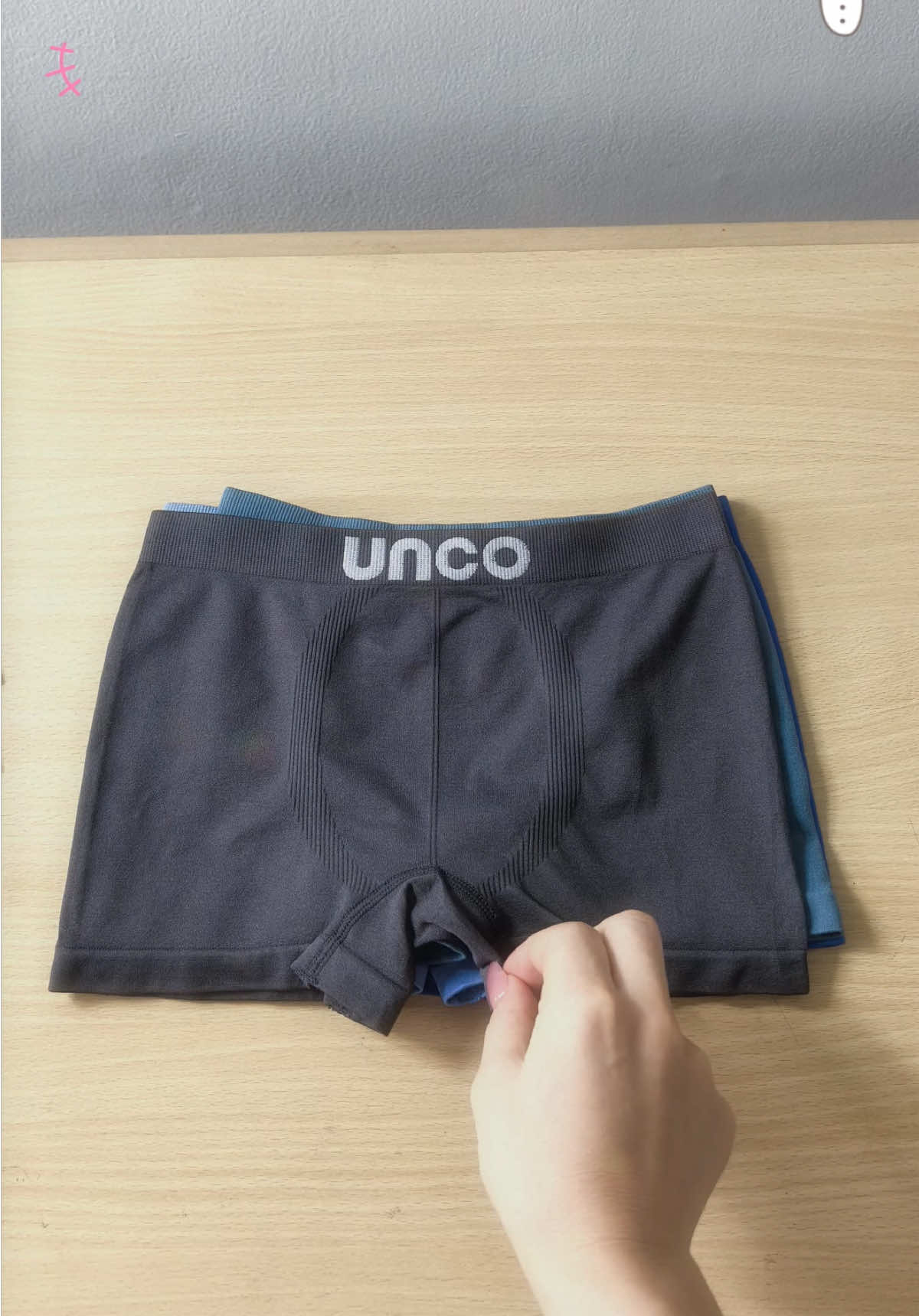 @Uncolive