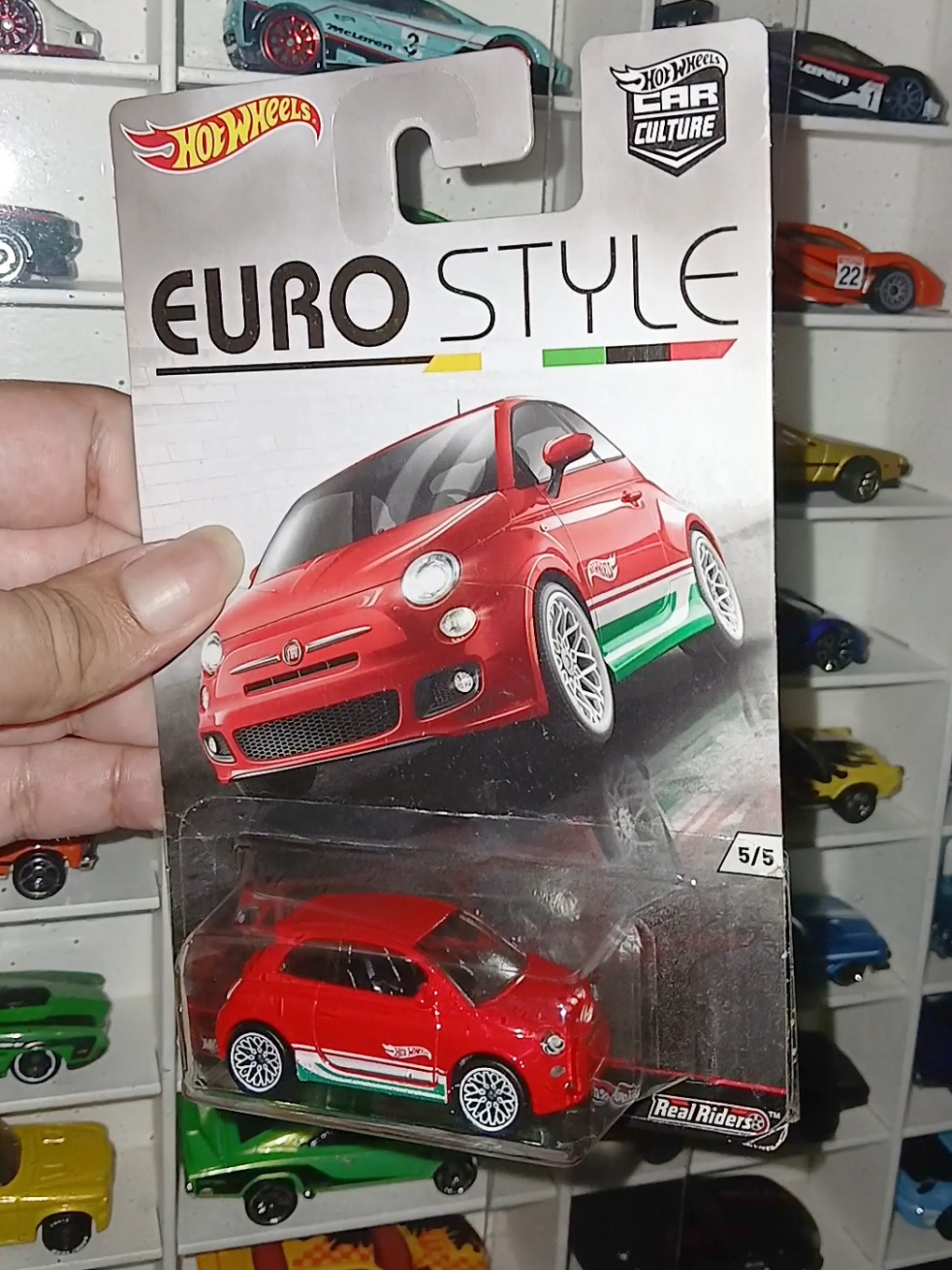@Minis_PopGeek