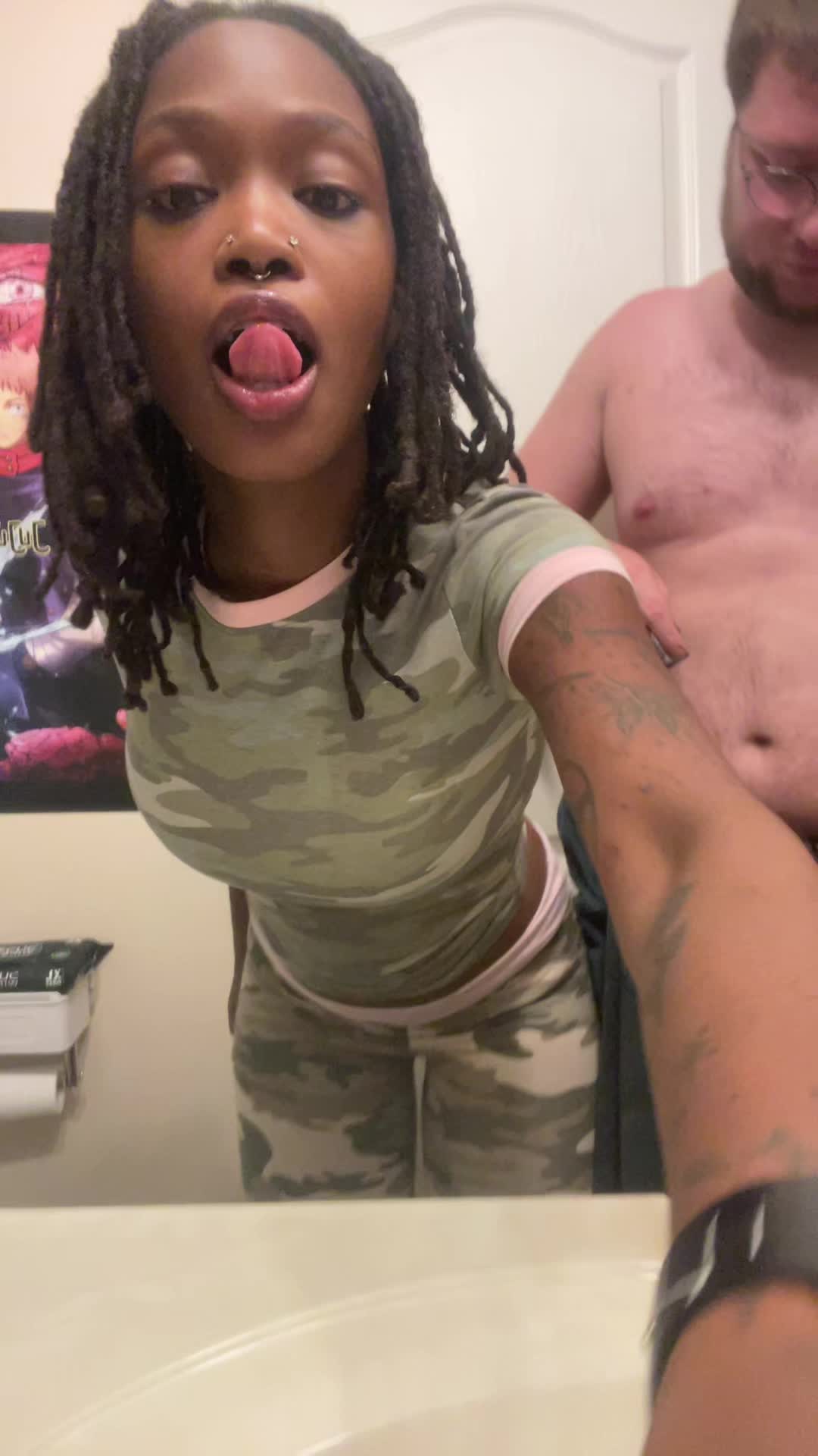 @:3