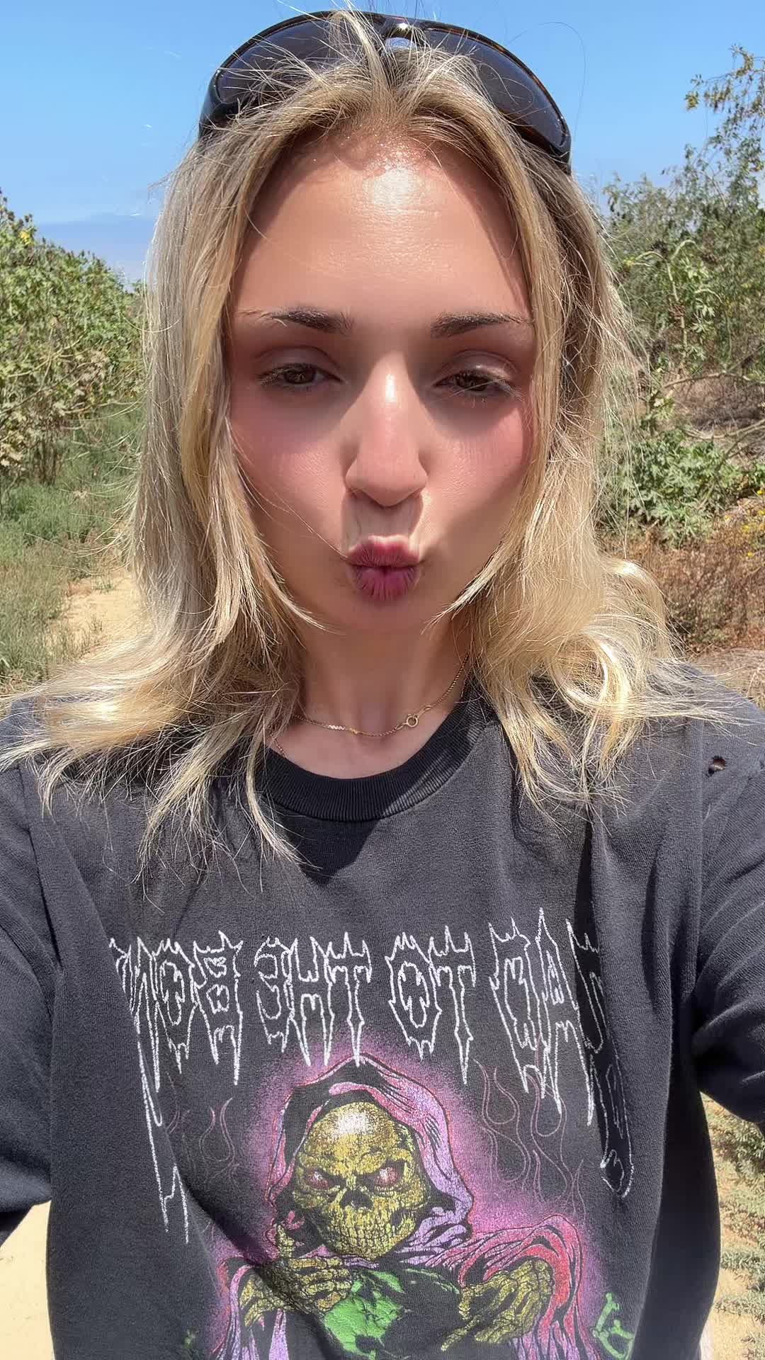 @Hennybacon