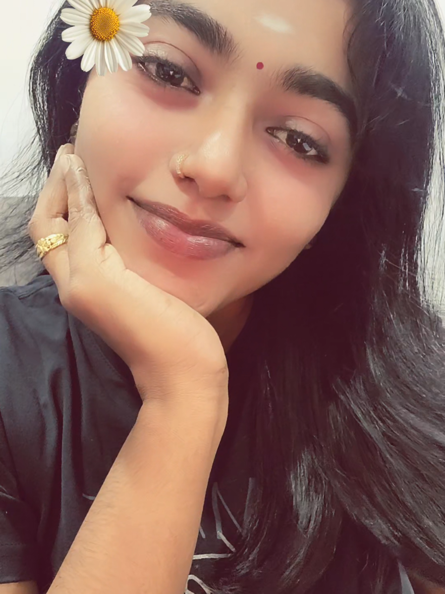 @PRIYA 🌙