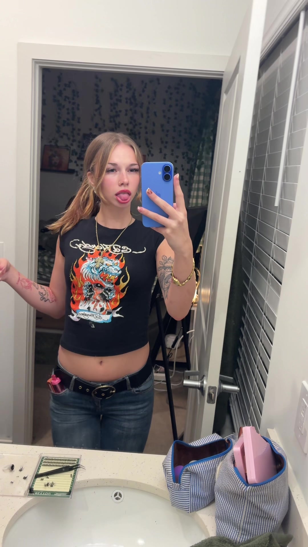 @j