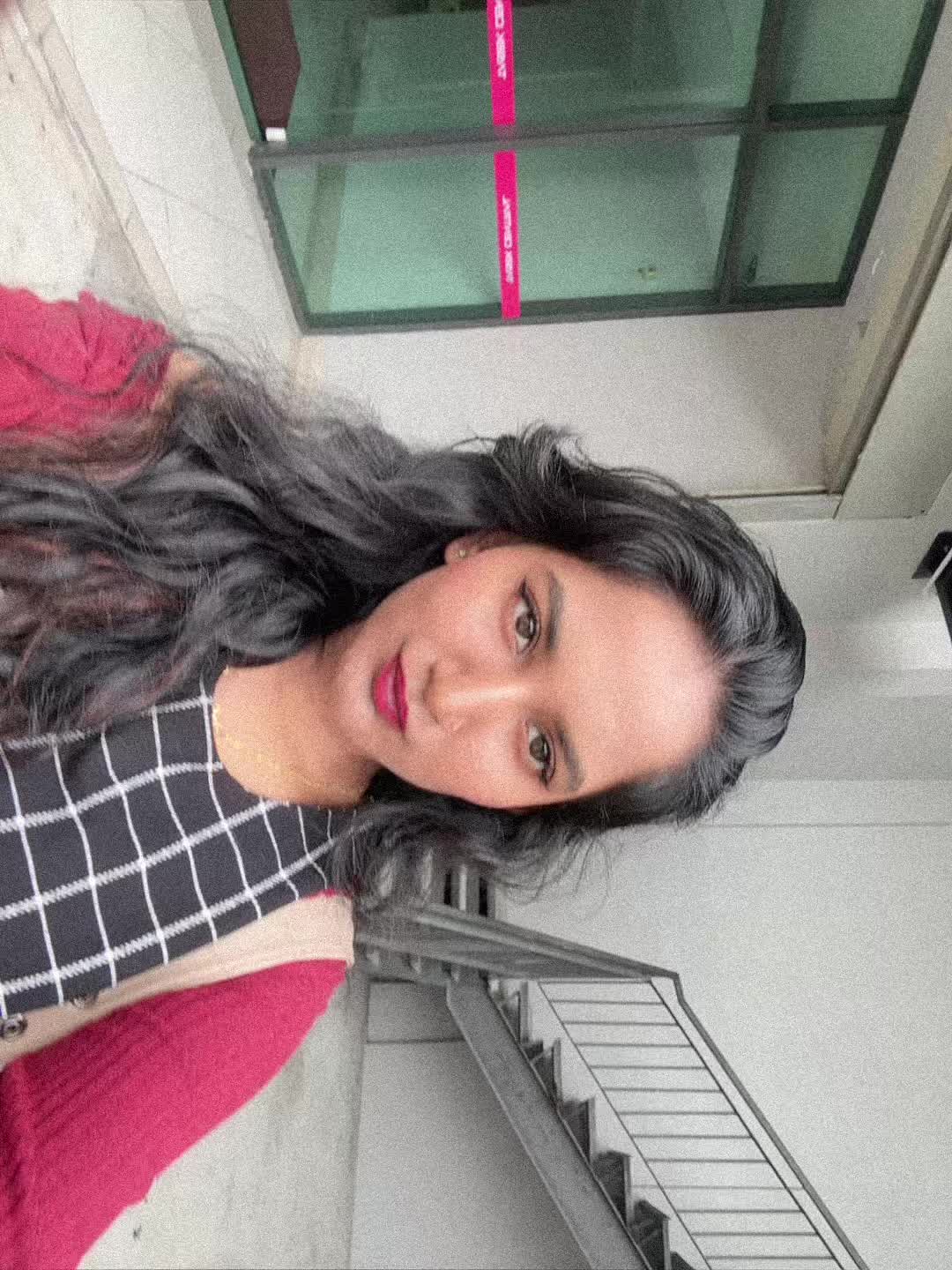@reshvena_