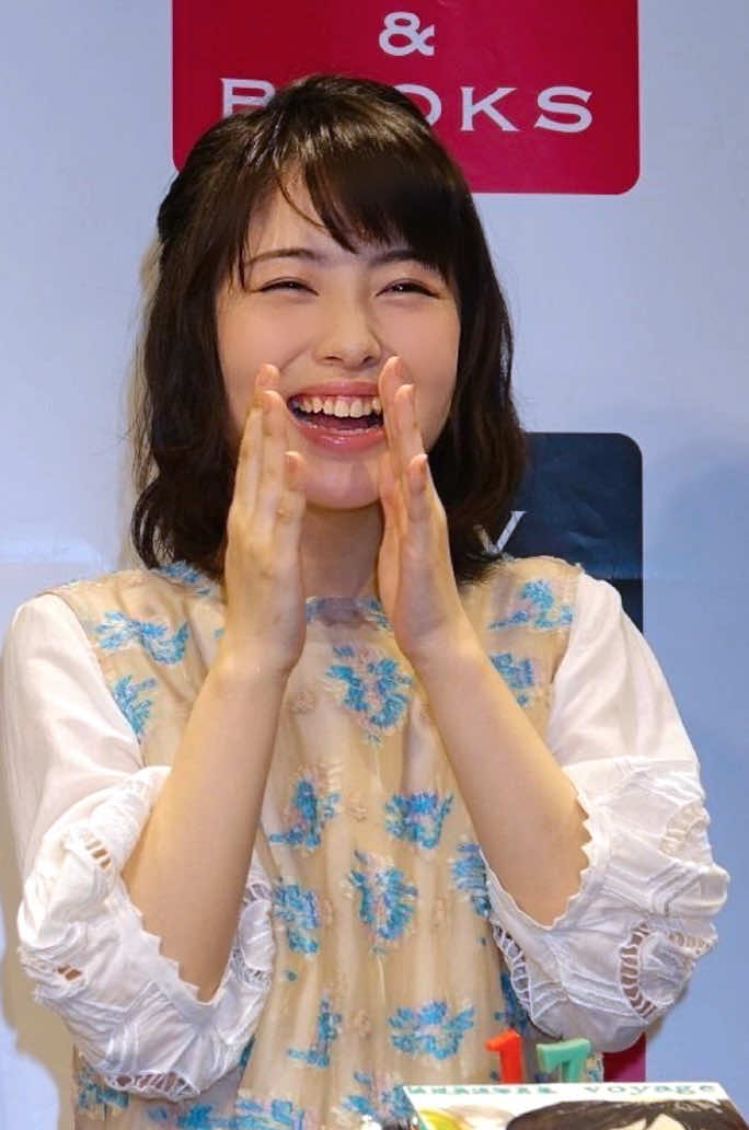 @浜辺美波