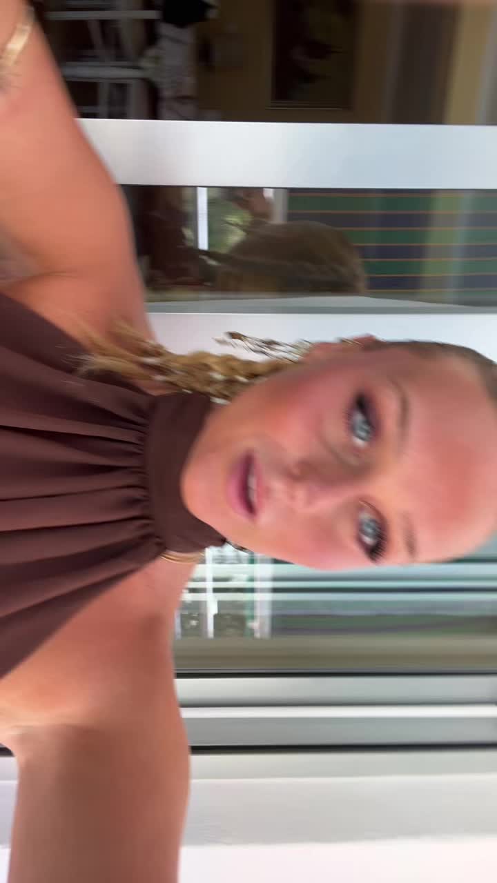 @Emi