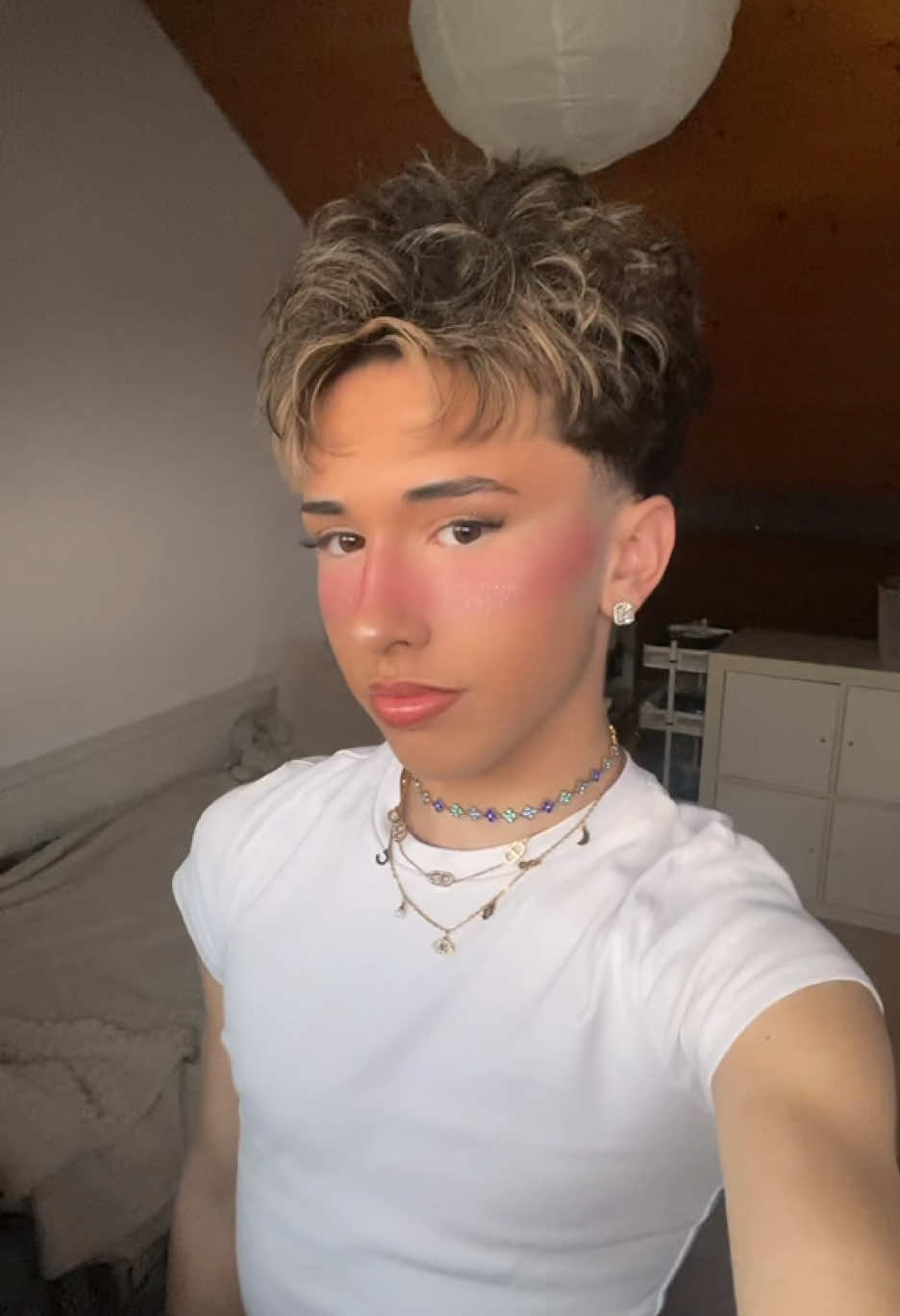 @𝘮𝘢𝘵𝘩𝘦𝘰