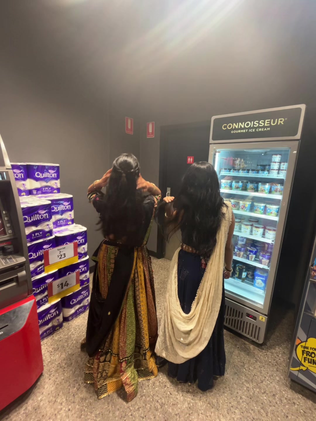 @🍨