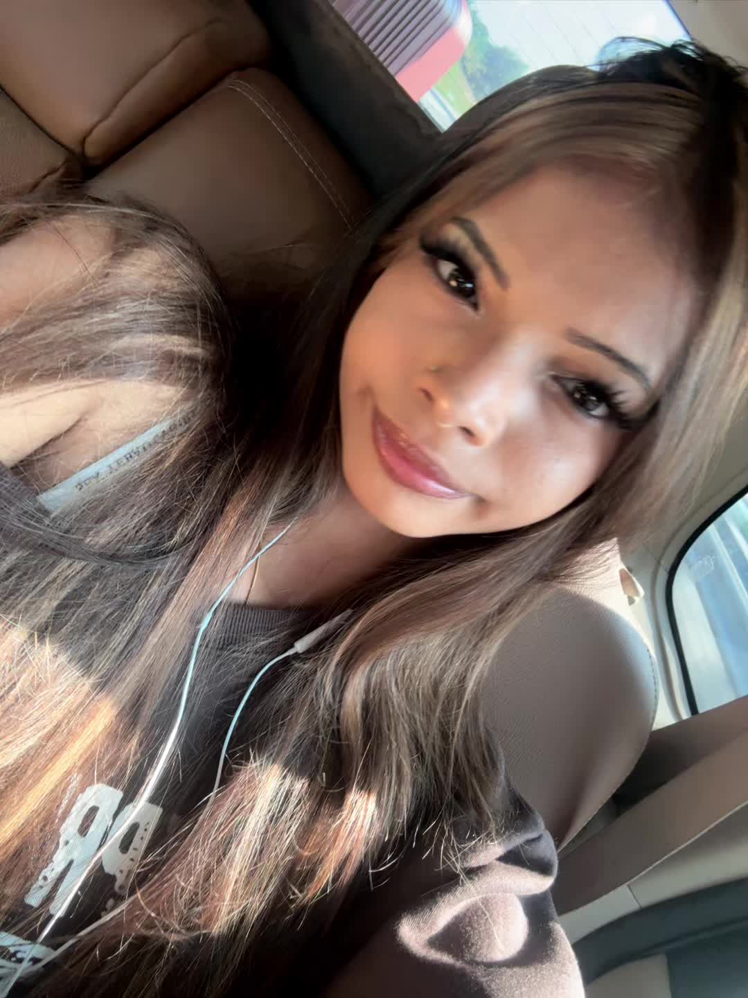 @ᥫ᭡.