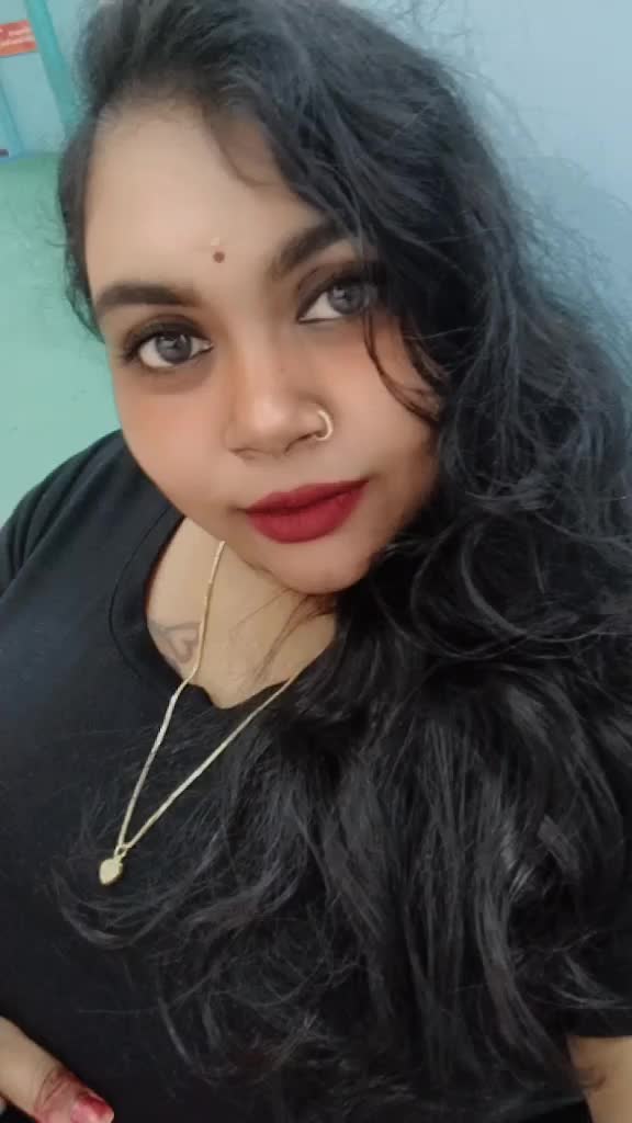 @Nandhini 👑❤️