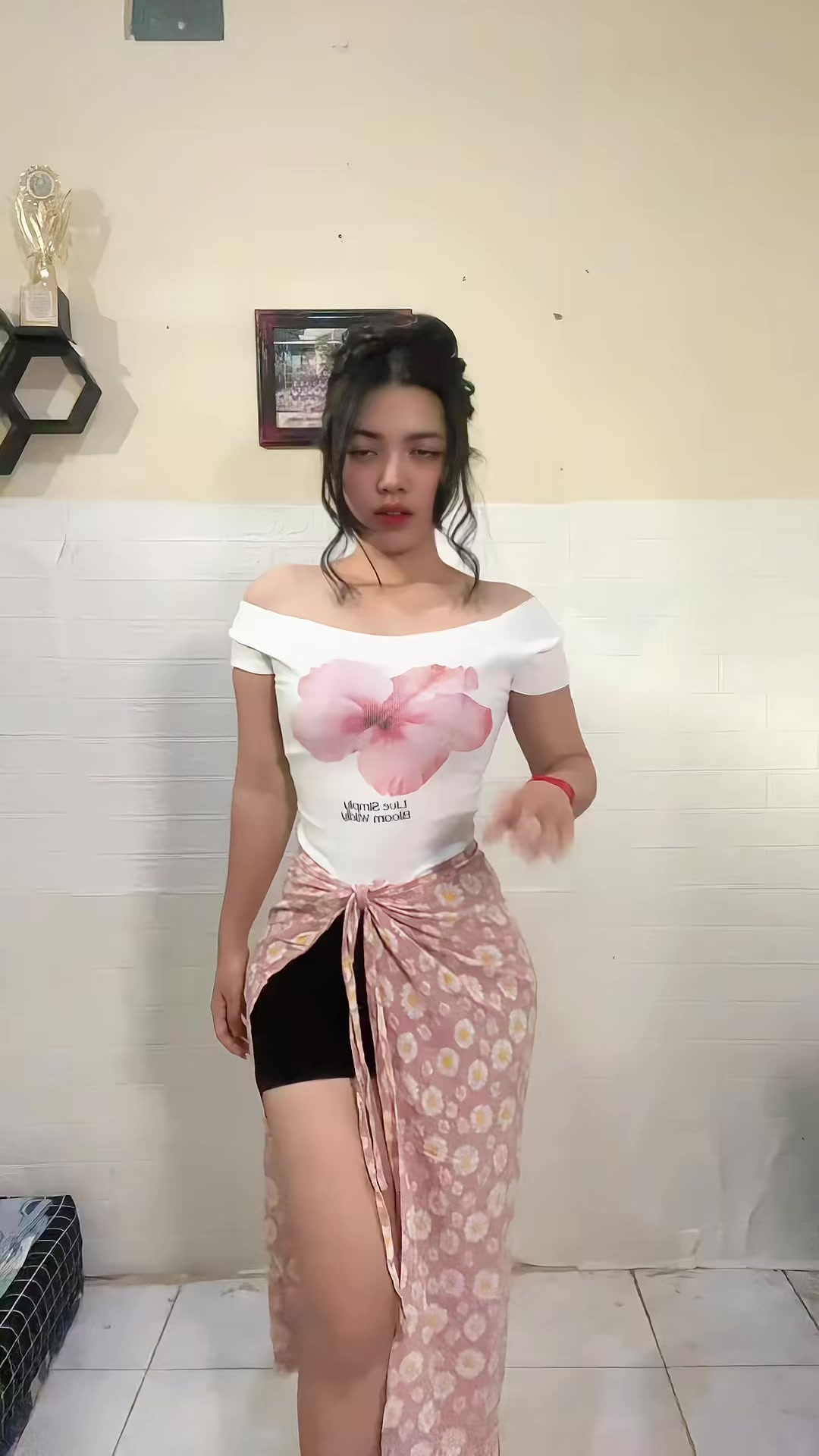 @Eka