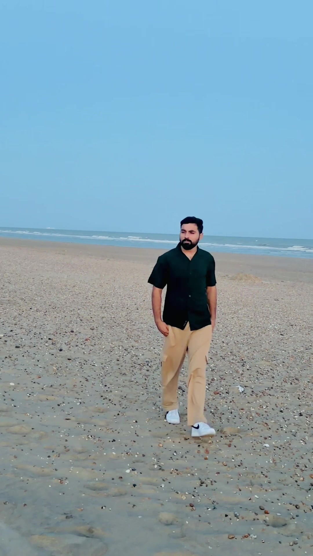 @Sharjeel Kalyar 🇵🇰🇬🇧