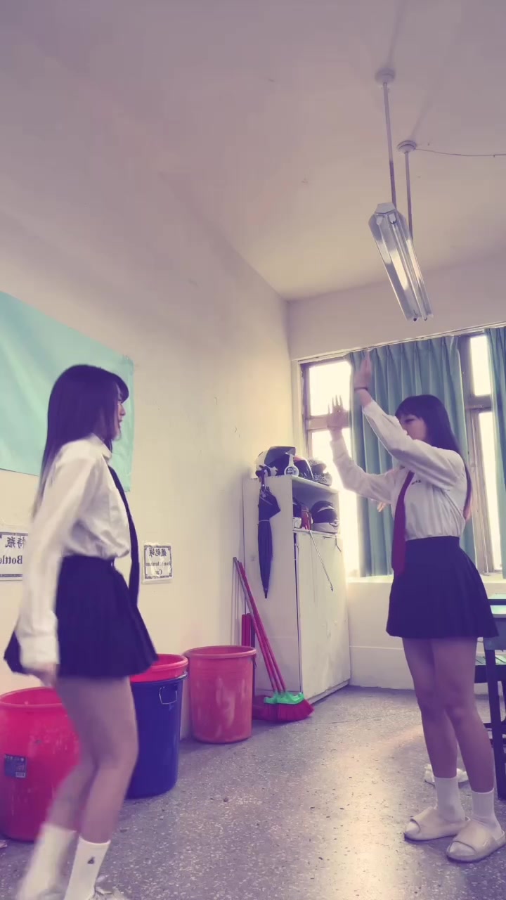 @𝑹