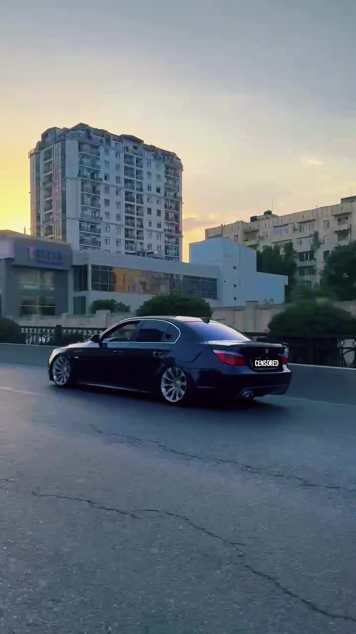 @77SU111
