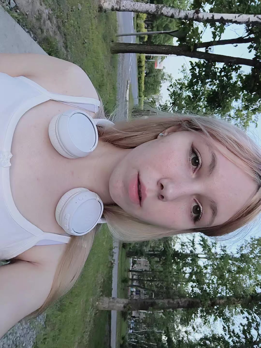 @Дина